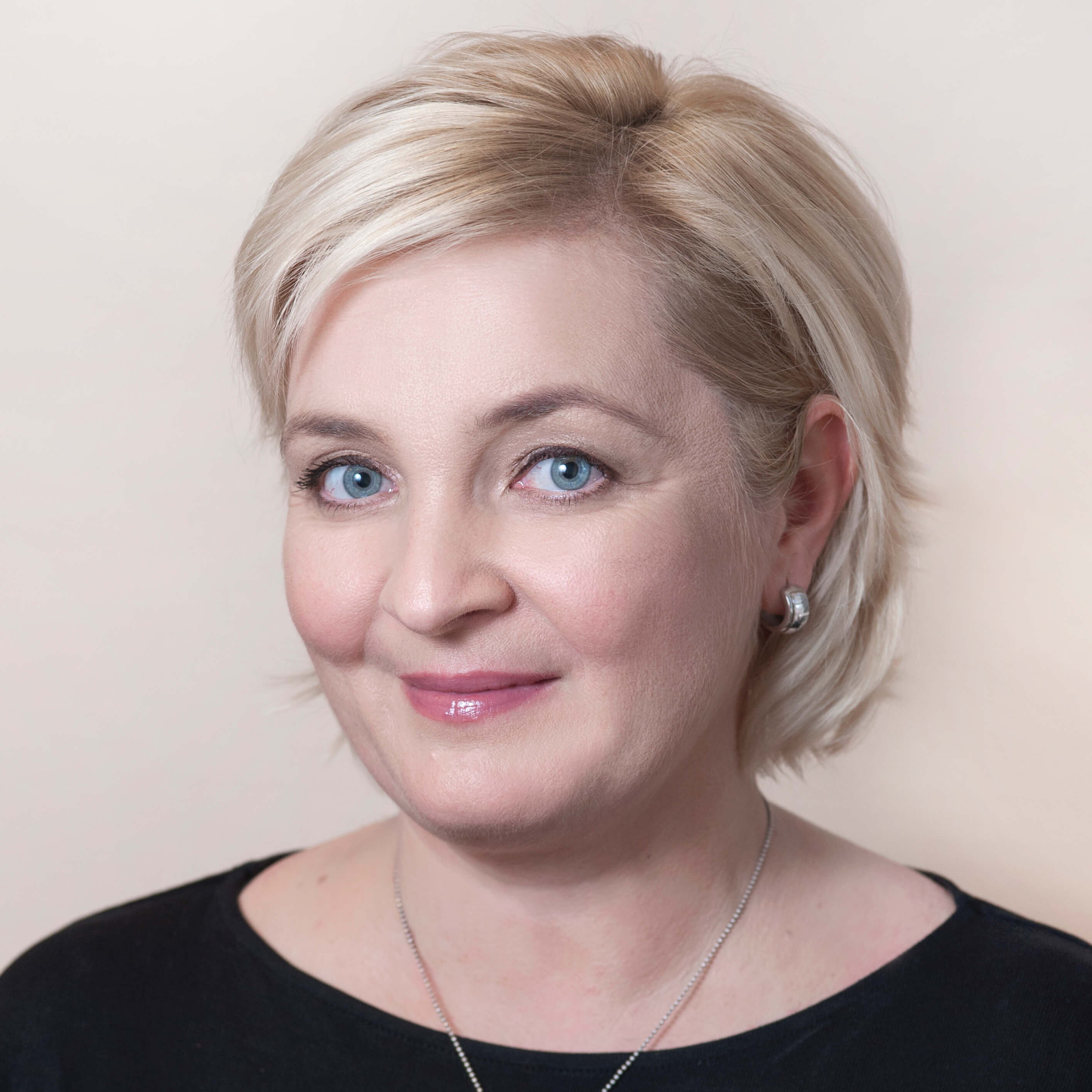 Ollé Alexandra Ollé Alexandra